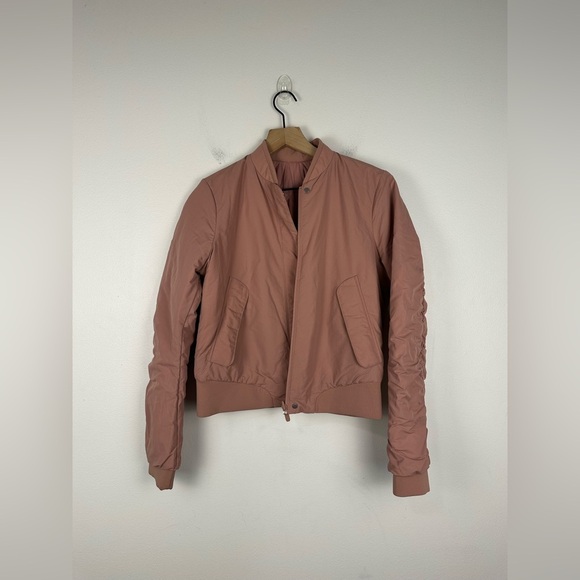 Lululemon Warm Two Ways Bomber Jacket Reversible Women’s Sz 6 - Picture 4 of 13